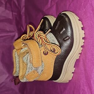 Carters Little Boy's Tie Up Velcro Strap Hiking boots Size 4 VGUC